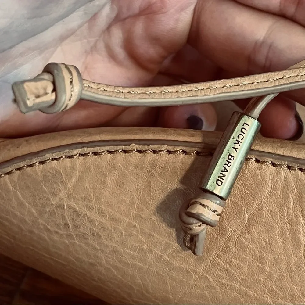 Lucky Brand Light Tan Leather Crossbody Bag - Picture 12 of 13